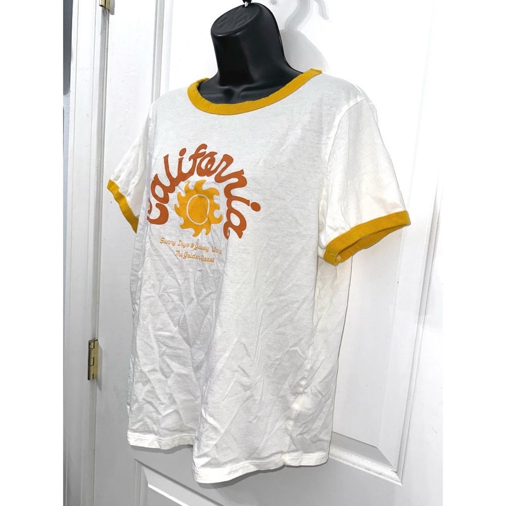 Old Navy graphic ringer t-shirt in white with yellow trim, size Large - Picture 3 of 6
